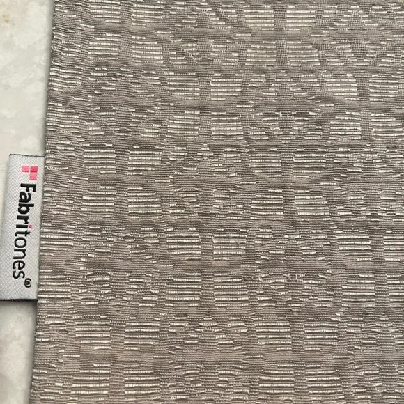 NWOT Fabritones Indoor/Outdoor 17” Pillow Covers (8) - Picture 6 of 6